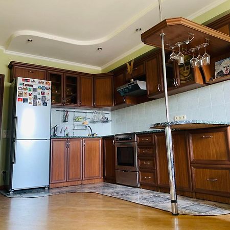 Cozy Apartment Near Republic Square Jerevan Eksteriør billede