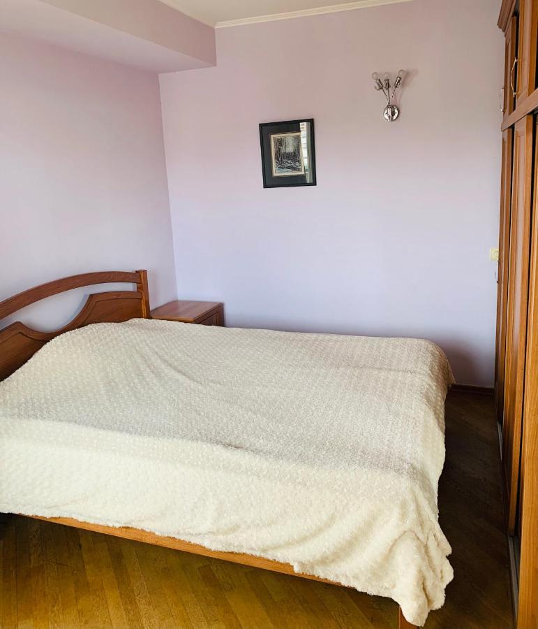 Cozy Apartment Near Republic Square Jerevan Eksteriør billede